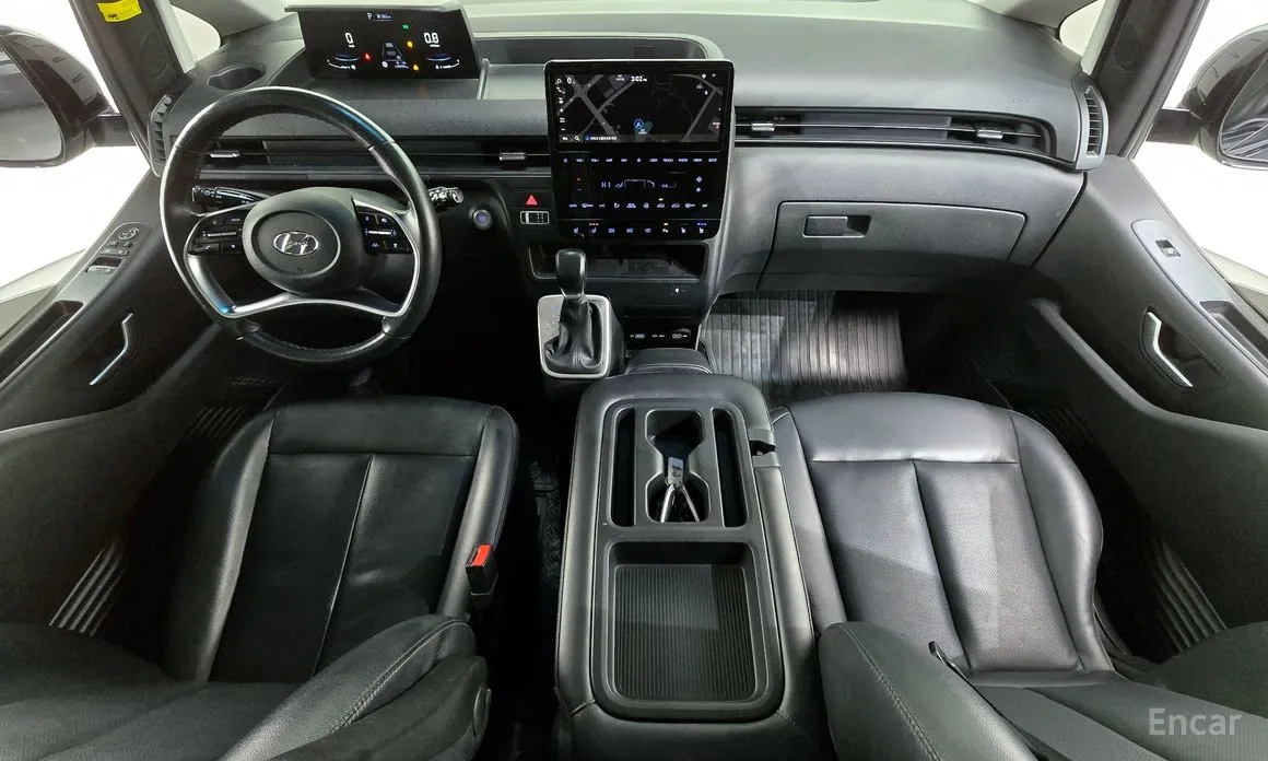 Hyundai Staria 2021 4WD Tourer 9-Seater