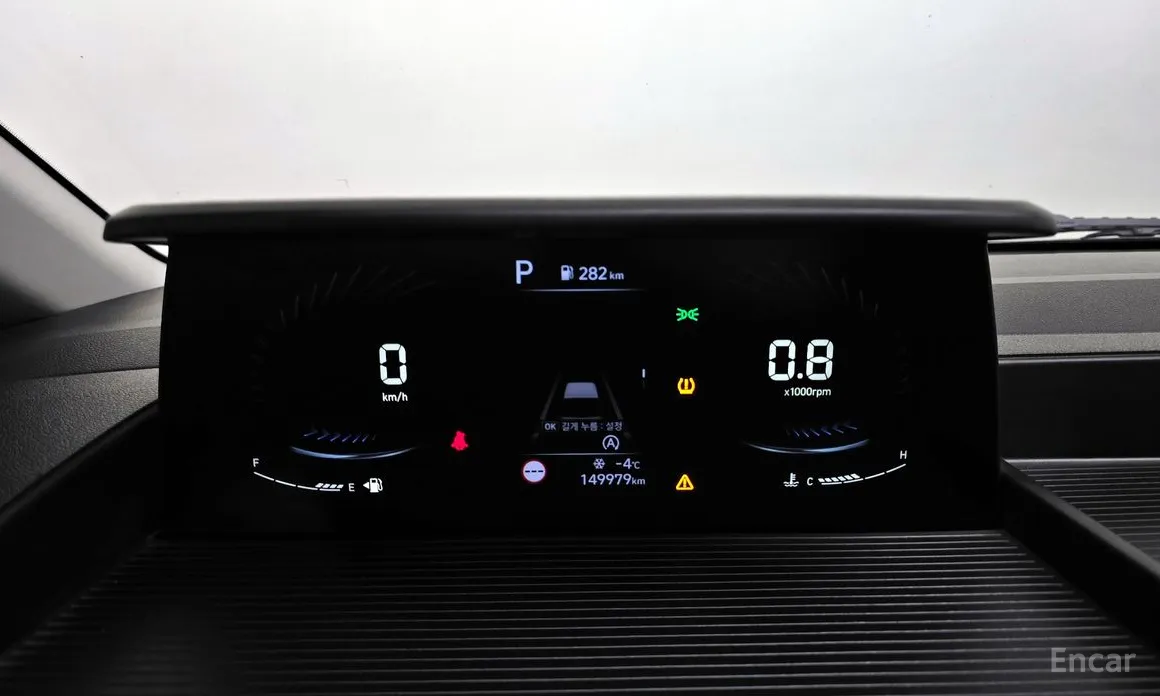 Hyundai Staria 2021 4WD Tourer 9-Seater