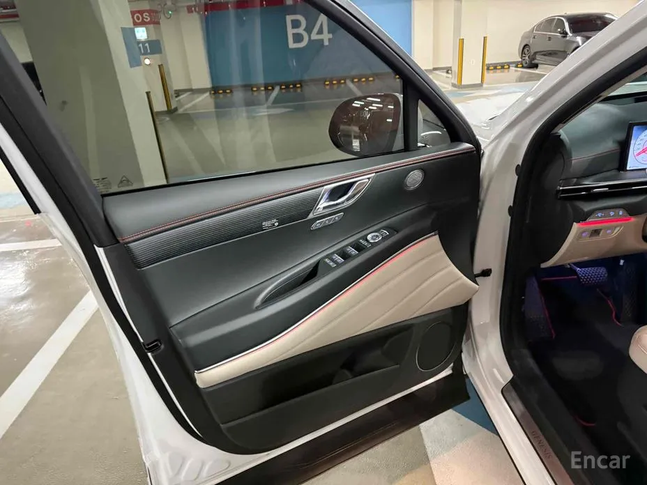 Genesis GV80 2023 2.5T Gasoline AWD