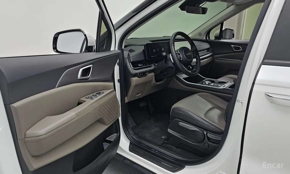 Kia Carnival 2023 9-Seater Prestige