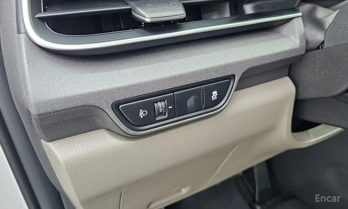 Kia Carnival 2023 9-Seater Prestige