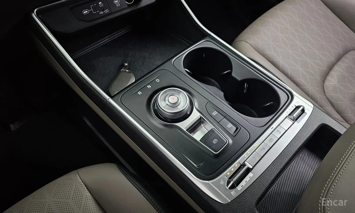 Kia Carnival 2023 9-Seater Prestige