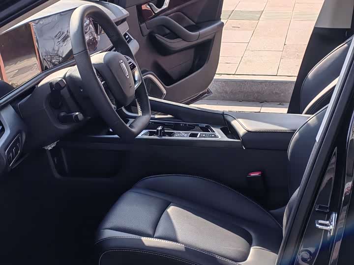 Bestune B70 2025 2025款 龙耀版 1.5T 舒享型