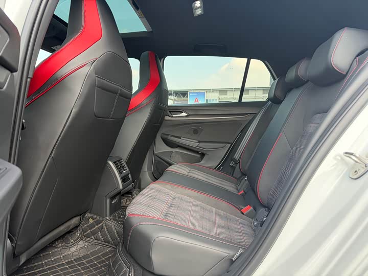 Volkswagen Golf GTI 2025 2025款 380TSI DSG GTI