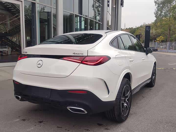 Mercedes-Benz GLC-Class Coupe 2024 2024款 GLC 260 4MATIC 轿跑SUV