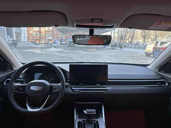 Geely Emgrand 2026 2026款 第4代 400万纪念款 1.5L CVT飞越型