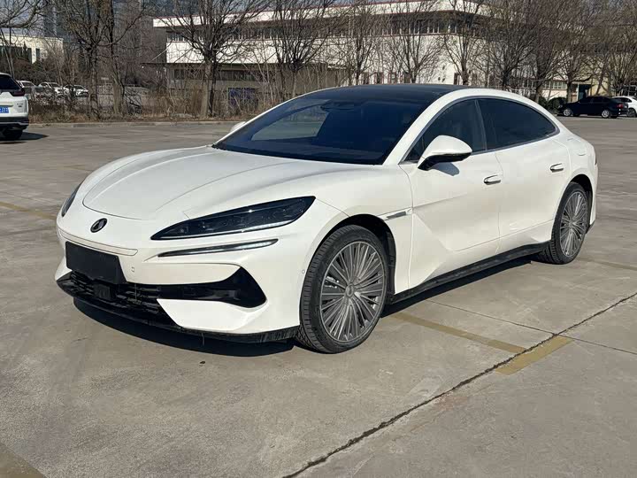 Denza Z9 2024 2024款 1100km 四驱Ultra版