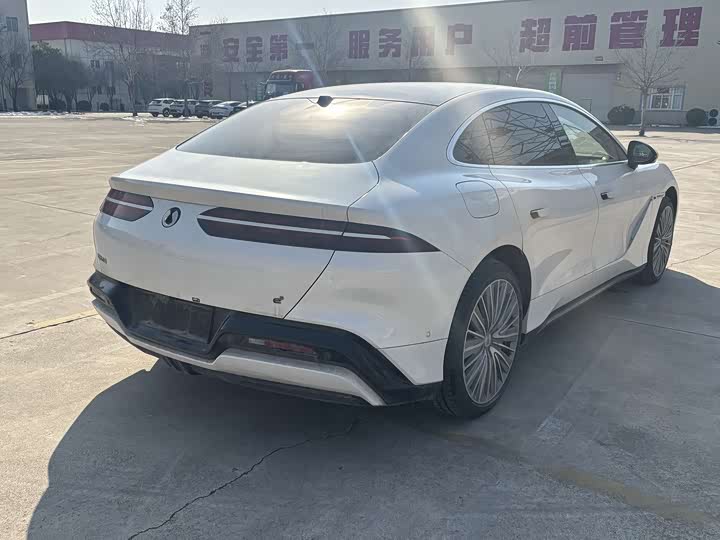 Denza Z9 2024 2024款 1100km 四驱Ultra版