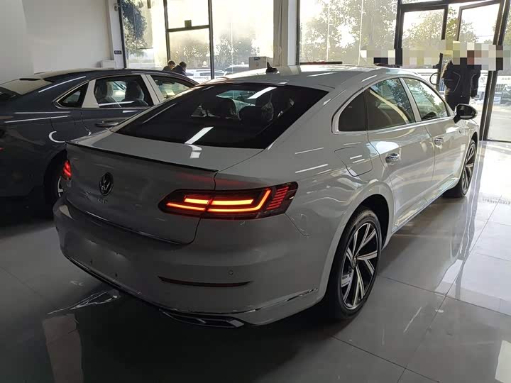 Volkswagen CC 2026 2026款 3000万辆甄选款 330TSI 炫目