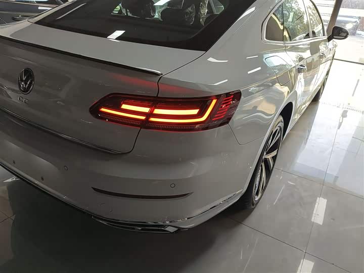 Volkswagen CC 2026 2026款 3000万辆甄选款 330TSI 炫目