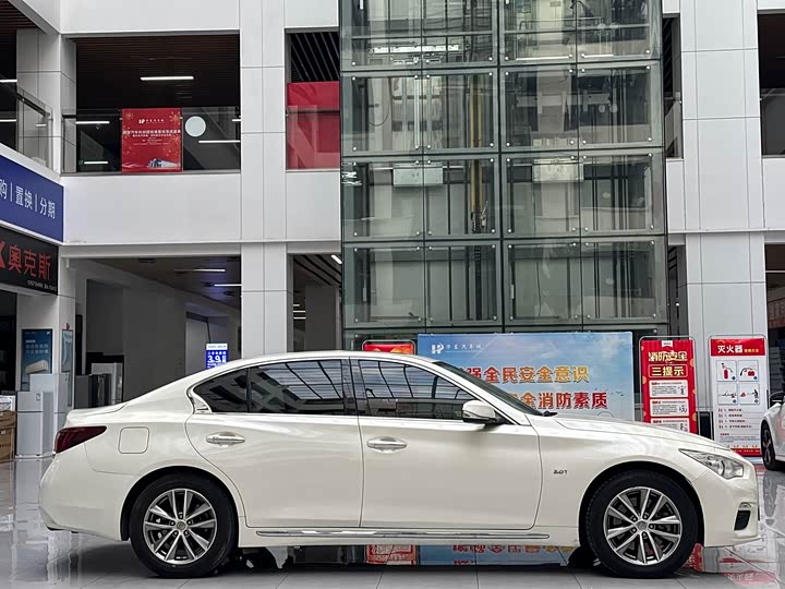 Infiniti Q50L 2022 2022款 2.0T 逸享版