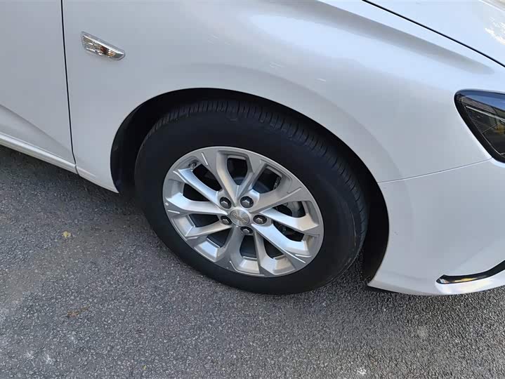 Chevrolet Monza 2024 2024款 1.5L 双离合悦享版