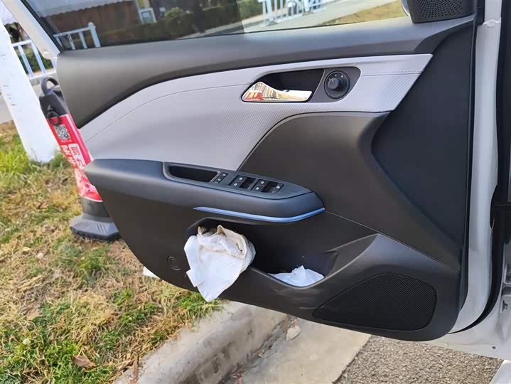 Chevrolet Monza 2024 2024款 1.5L 双离合悦享版