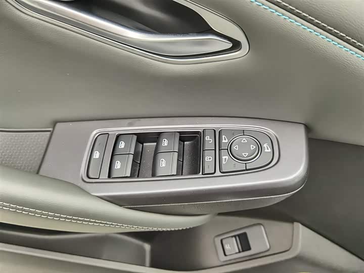 BYD Song L DM-i Hybrid 2025 2025款 智驾版 112km 超越型