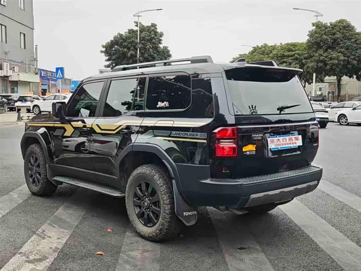 Toyota Prado 2024 2024款 2.4T 悍野WX版 6座