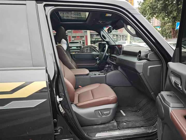 Toyota Prado 2024 2024款 2.4T 悍野WX版 6座