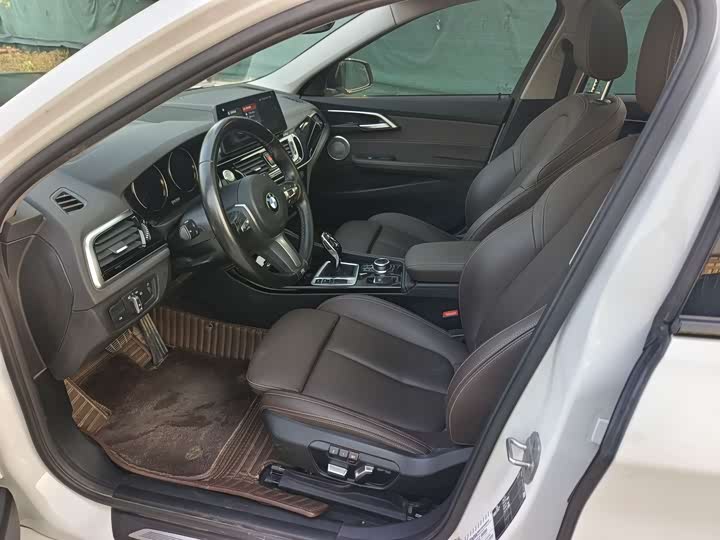 BMW 1 Series 2023 2023款 120i M运动曜夜版