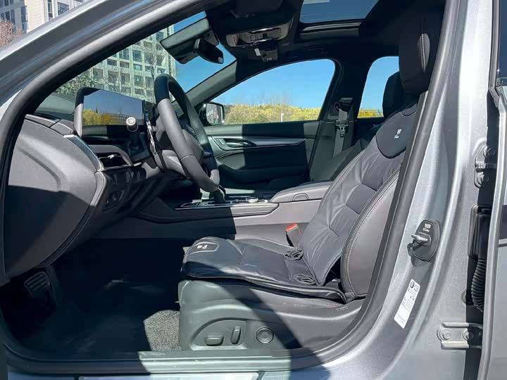 Cadillac CT5 2025 2025款 28T 城市运动版