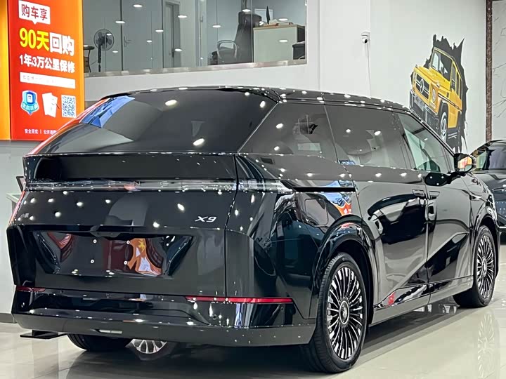 XPeng X9 2025 2025款 纯电 740超长续航 Max