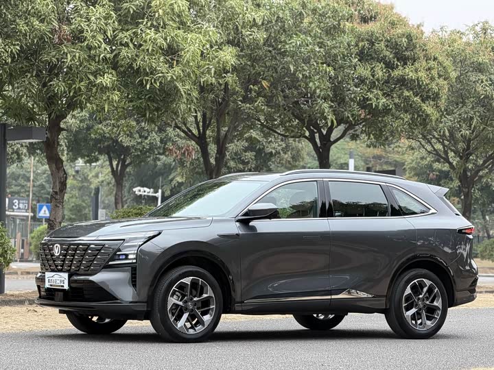 Changan CS75 Plus 2025 2025款 第四代 1.5T 新蓝鲸 智慧尊享型