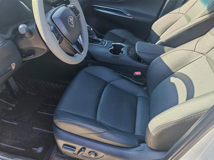 Toyota Venza 2024 2024款 2.5L智能电混双擎 两驱尊贵版