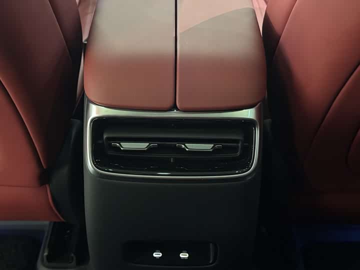 Aito M5 2025 2025款 增程 Ultra 四驱版