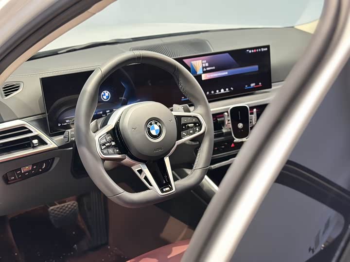 BMW 3 Series 2025 2025款 330Li M运动曜夜套装