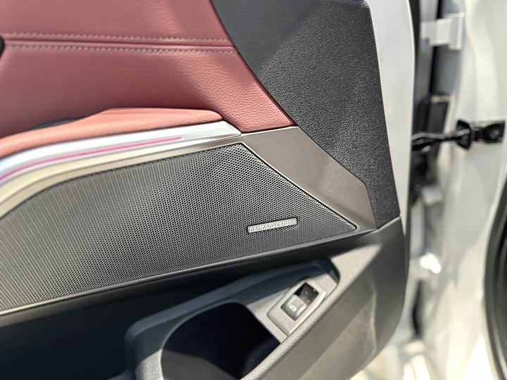 BMW 3 Series 2025 2025款 330Li M运动曜夜套装