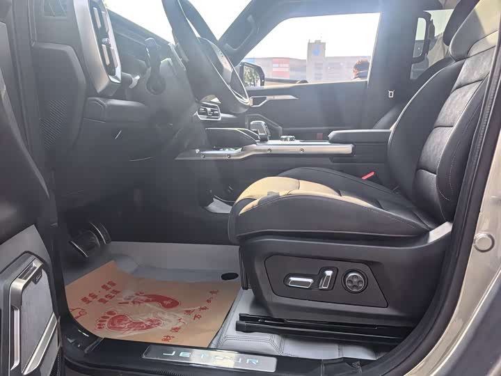 Jetour T2 2025 2025款 2.0TD XWD 自动征服+