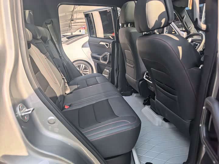 Jetour T2 2025 2025款 2.0TD XWD 自动征服+