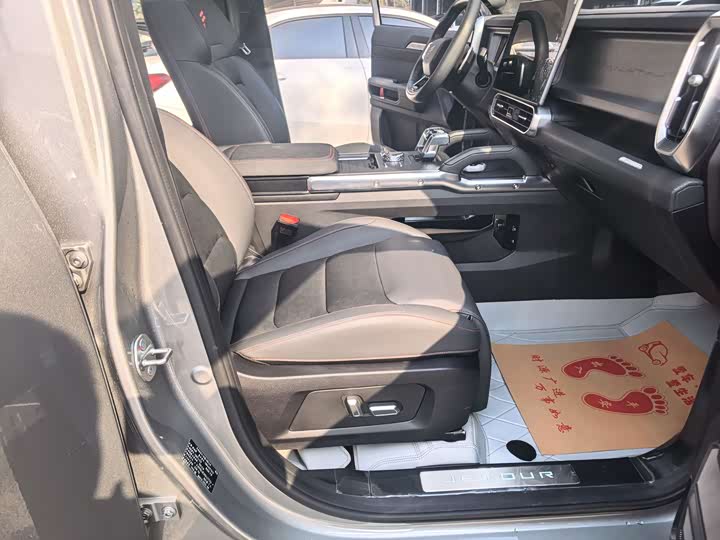 Jetour T2 2025 2025款 2.0TD XWD 自动征服+