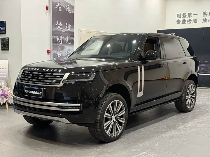 Land Rover Range Rover 2025 2025款 3.0 L6 400PS 创世加长版