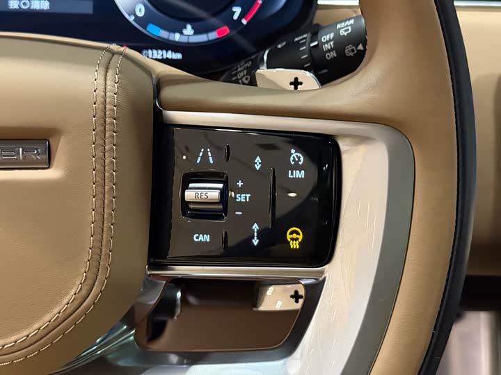 Land Rover Range Rover 2025 2025款 3.0 L6 400PS 创世加长版