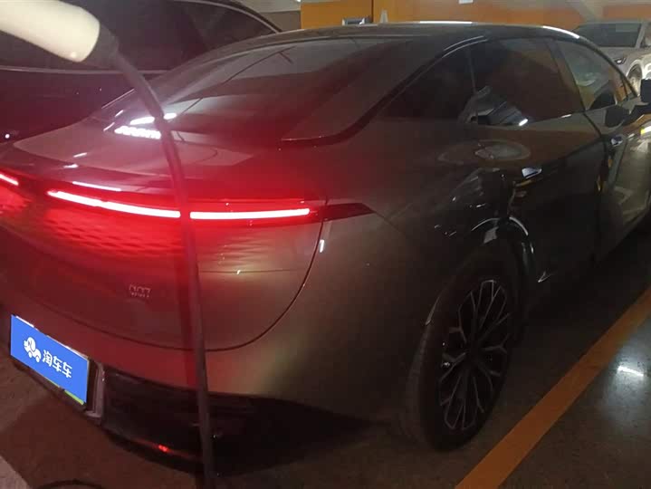 Zeekr 007 2025 2025款 后驱智驾版 75kWh