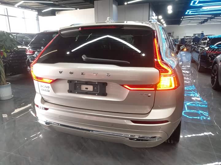Volvo XC60 Hybrid 2025 2025款 插电式混动 长续航四驱智远豪华版