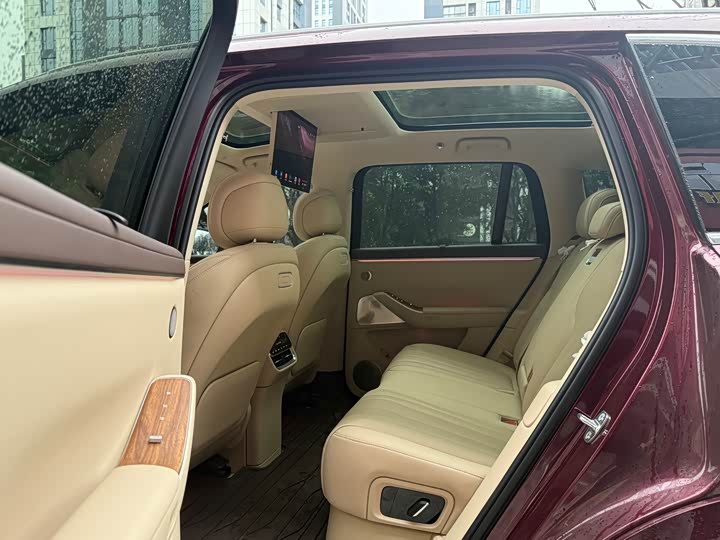 Aito M7 2026 2026款 增程 Max四驱版 5座