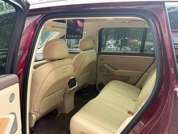 Aito M7 2026 2026款 增程 Max四驱版 5座