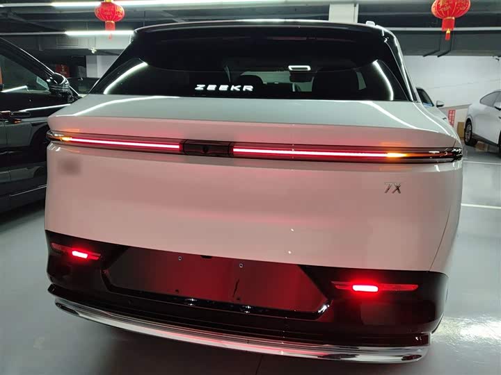 Zeekr 7X 2025 2025款 100kWh 长续航后驱智驾版