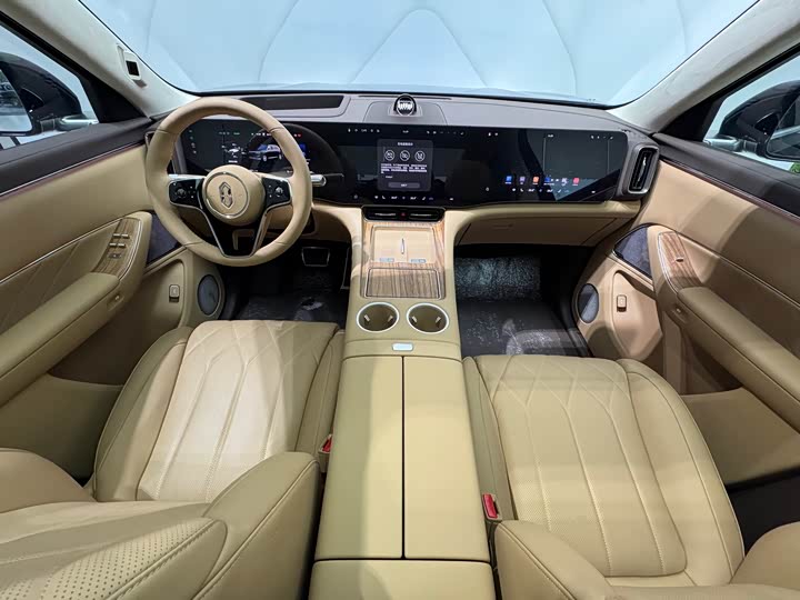 Aito M8 2025 2025款 增程 Max+版 53.4kWh 5座版