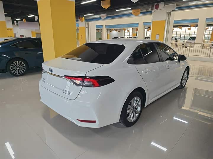Toyota Corolla 2024 2024款 1.8L 智能电混双擎 精英版