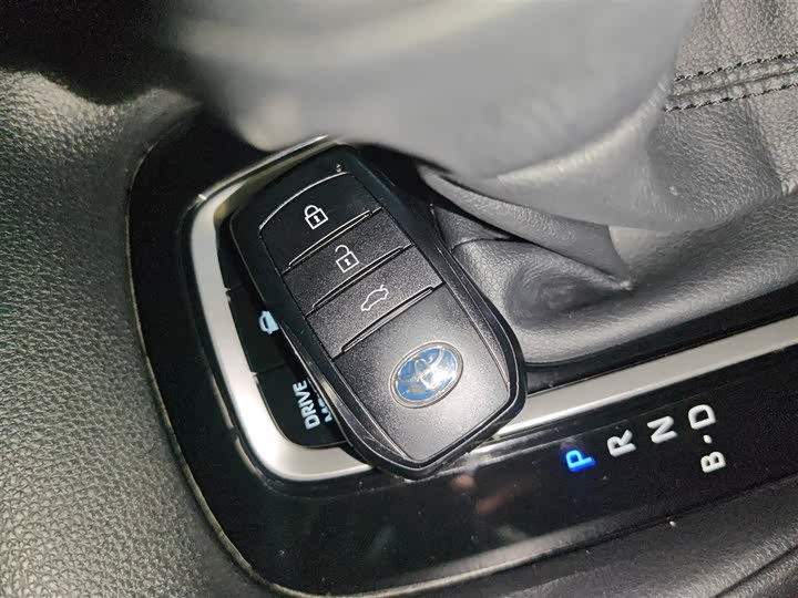 Toyota Corolla 2024 2024款 1.8L 智能电混双擎 精英版