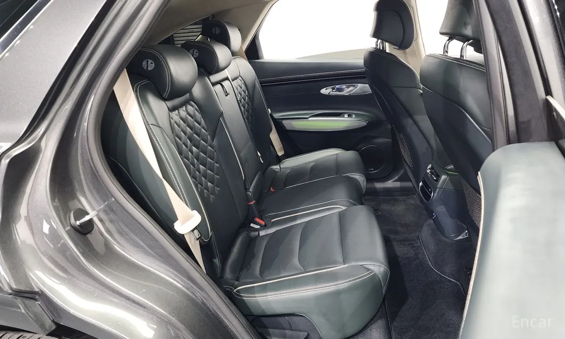 Genesis GV70 2022 e-AWD