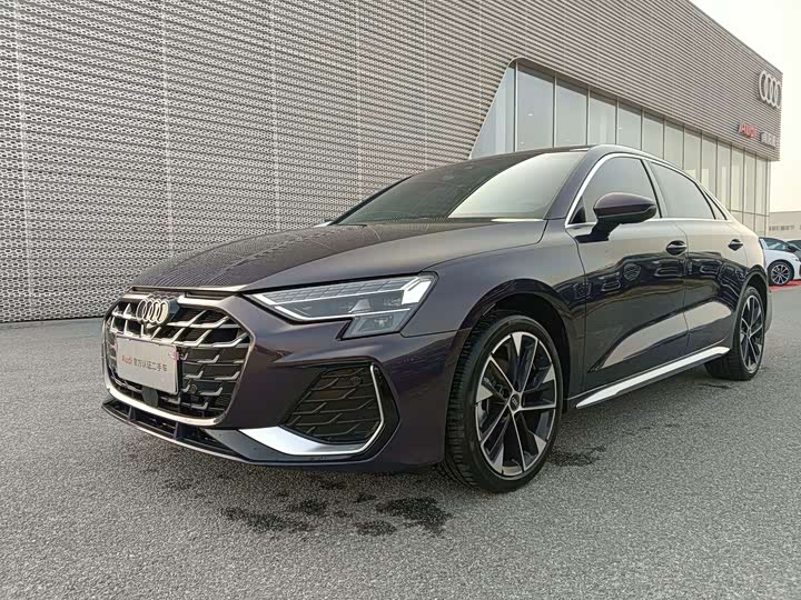 Audi A3 2025 2025款 A3L Limousine 35TFSI 飞驰尊享型