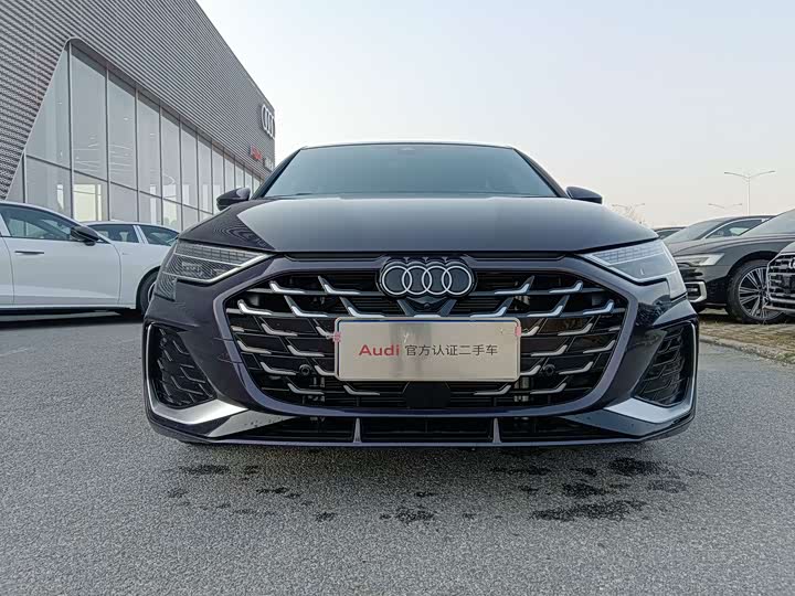 Audi A3 2025 2025款 A3L Limousine 35TFSI 飞驰尊享型