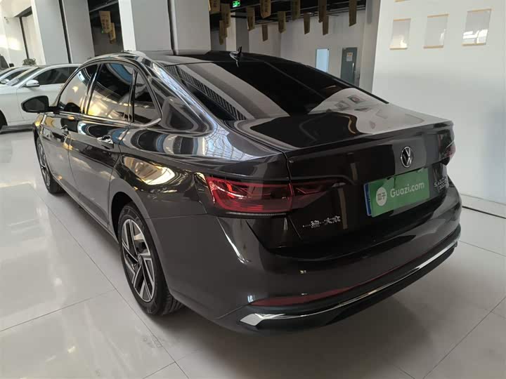 2026 Volkswagen Sagitar L