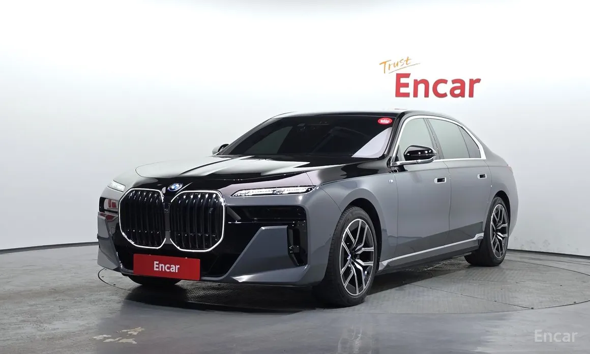 BMW i7 2022 xDrive 60 M sport