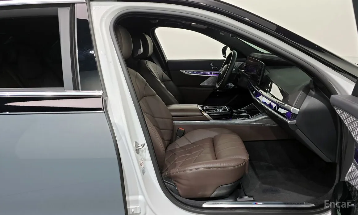 BMW i7 2022 xDrive 60 M sport