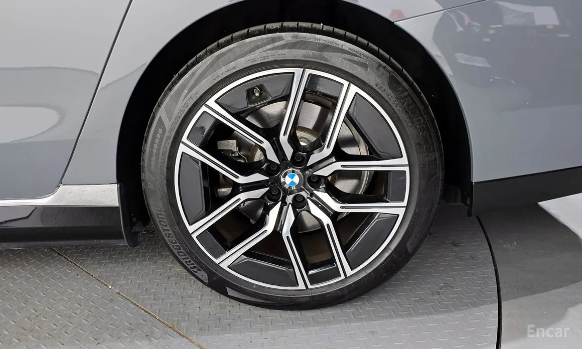 BMW i7 2022 xDrive 60 M sport