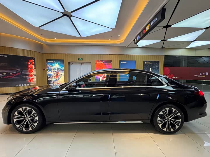 Mercedes-Benz E-Class Hybrid 2024 2024款 E 350 e L 插电式混合动力运动轿车