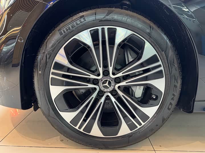 Mercedes-Benz E-Class Hybrid 2024 2024款 E 350 e L 插电式混合动力运动轿车